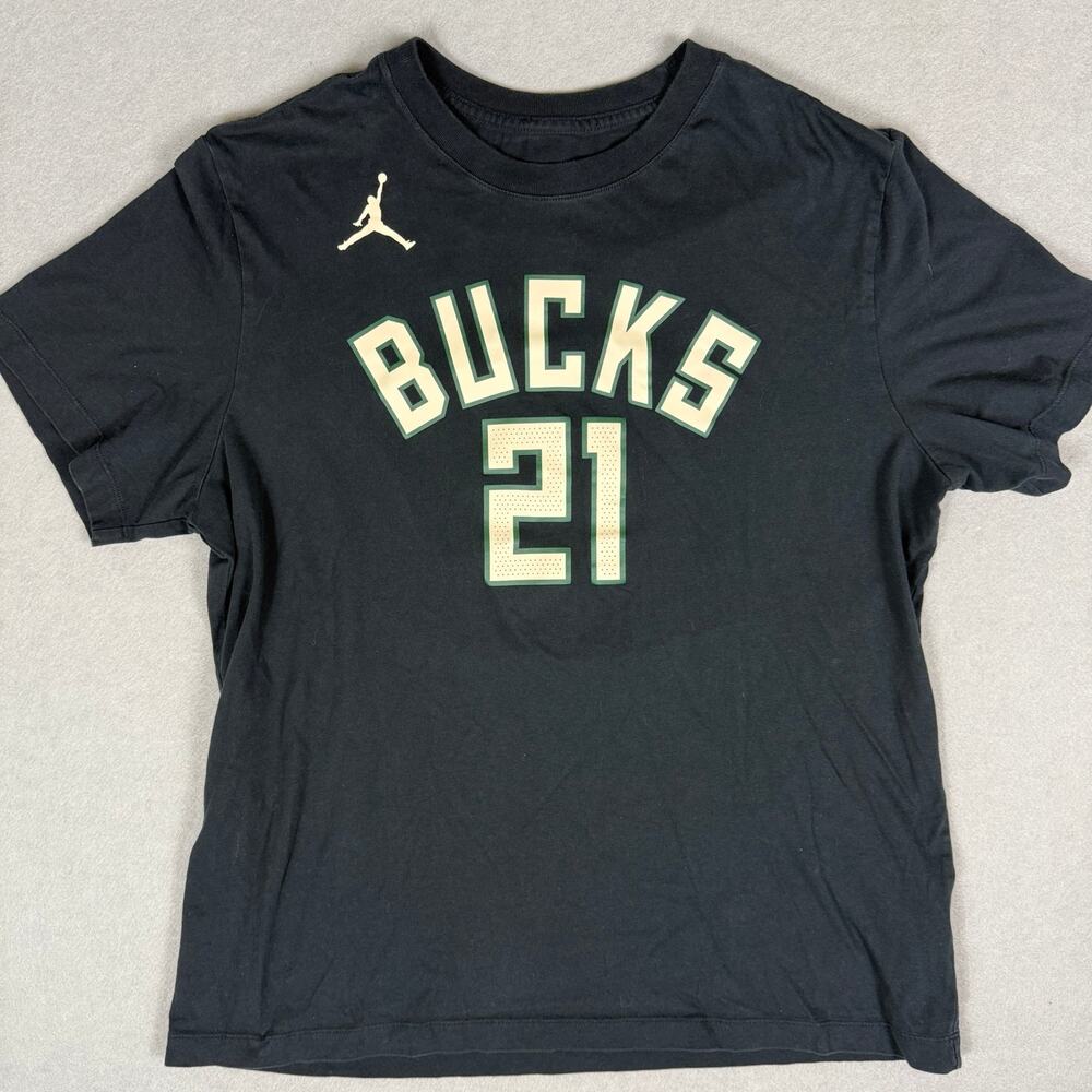 Nike Bucks Jrue Holiday men’s XL shirt